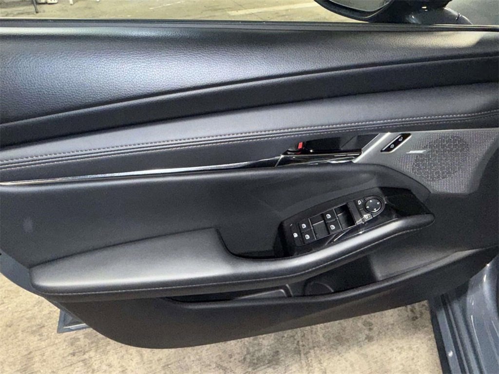 Used 2023 MAZDA MAZDA3 2.5 Turbo Sedan w/Premium Plus image 19