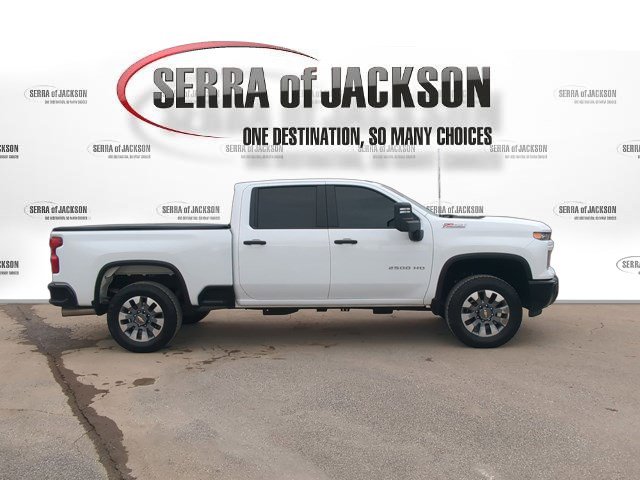 Used 2025 Chevrolet Silverado 2500 Custom w/ Custom Value Package image 10