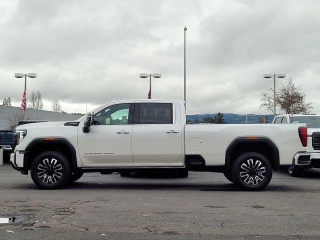 Used 2024 GMC Sierra 3500 Denali Ultimate AWD/4WD image 9