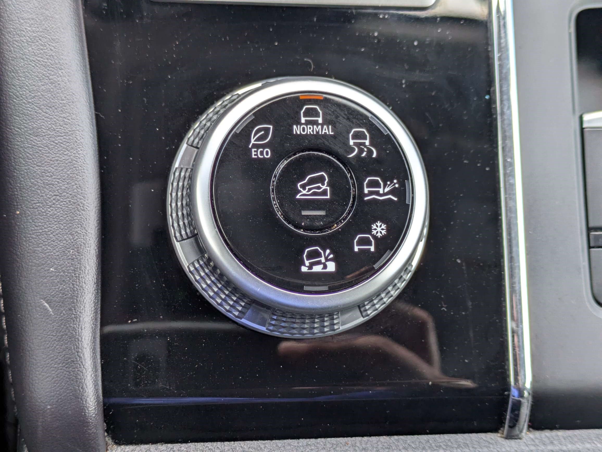 Used 2024 Mitsubishi Outlander ES AWD/4WD image 32