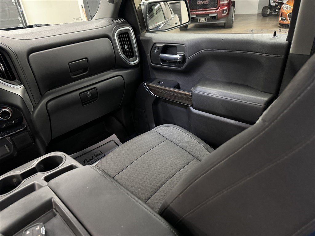 Used 2021 Chevrolet Silverado 1500 LT w/ Z71 Off-Road Package AWD/4WD image 30