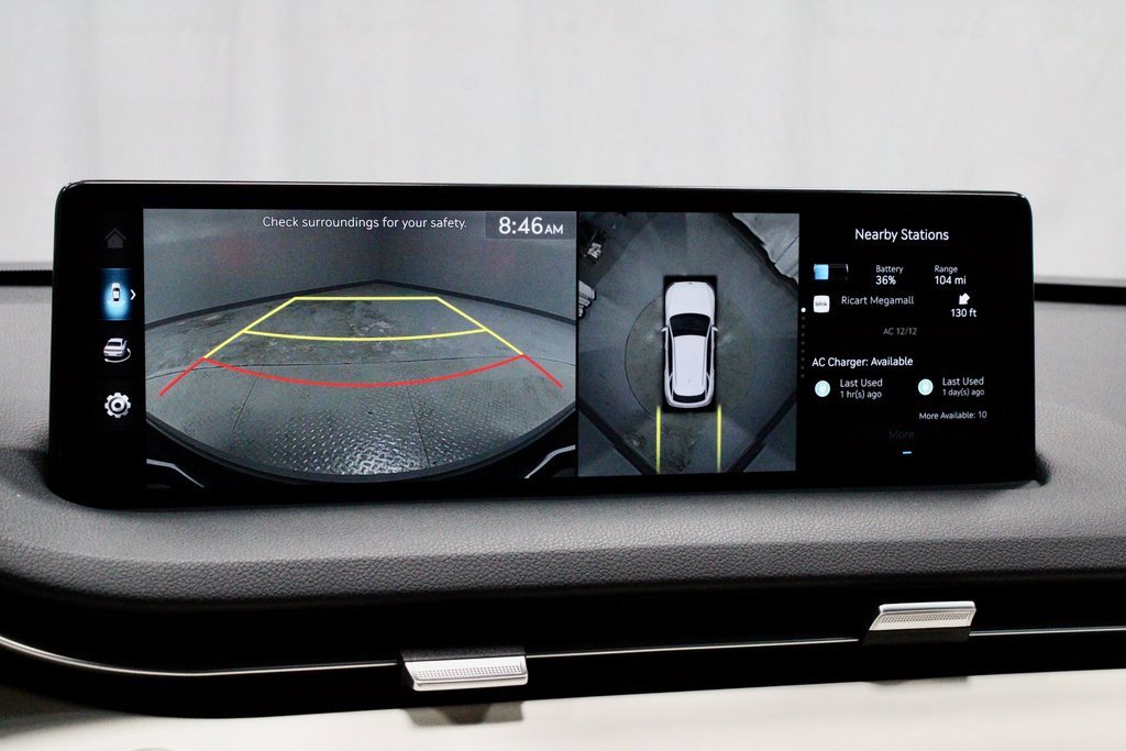 Used 2025 Genesis Electrified GV70 Advanced image 2