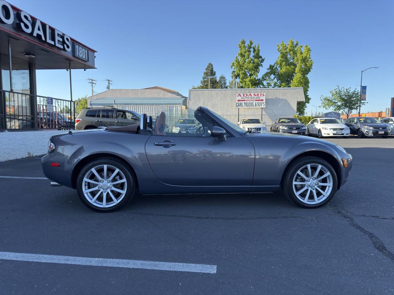 Used 2006 MAZDA MX-5 Miata Grand Touring w/ Premium Pkg RWD image 10