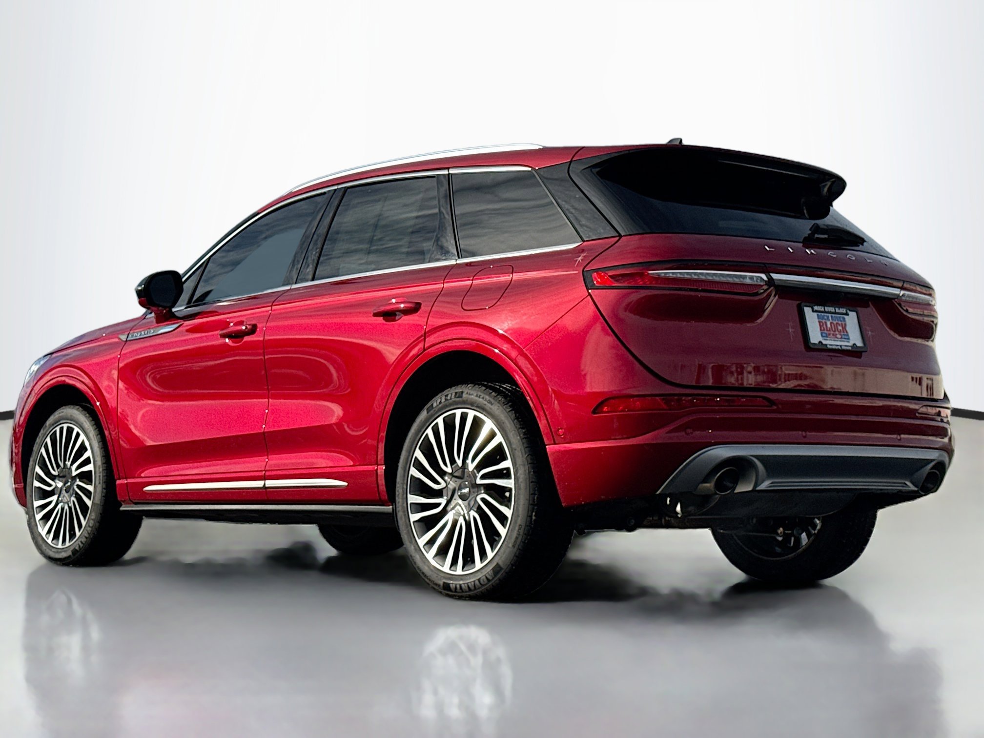 Used 2022 Lincoln Corsair Reserve w/ Equipment Group 201A image 14