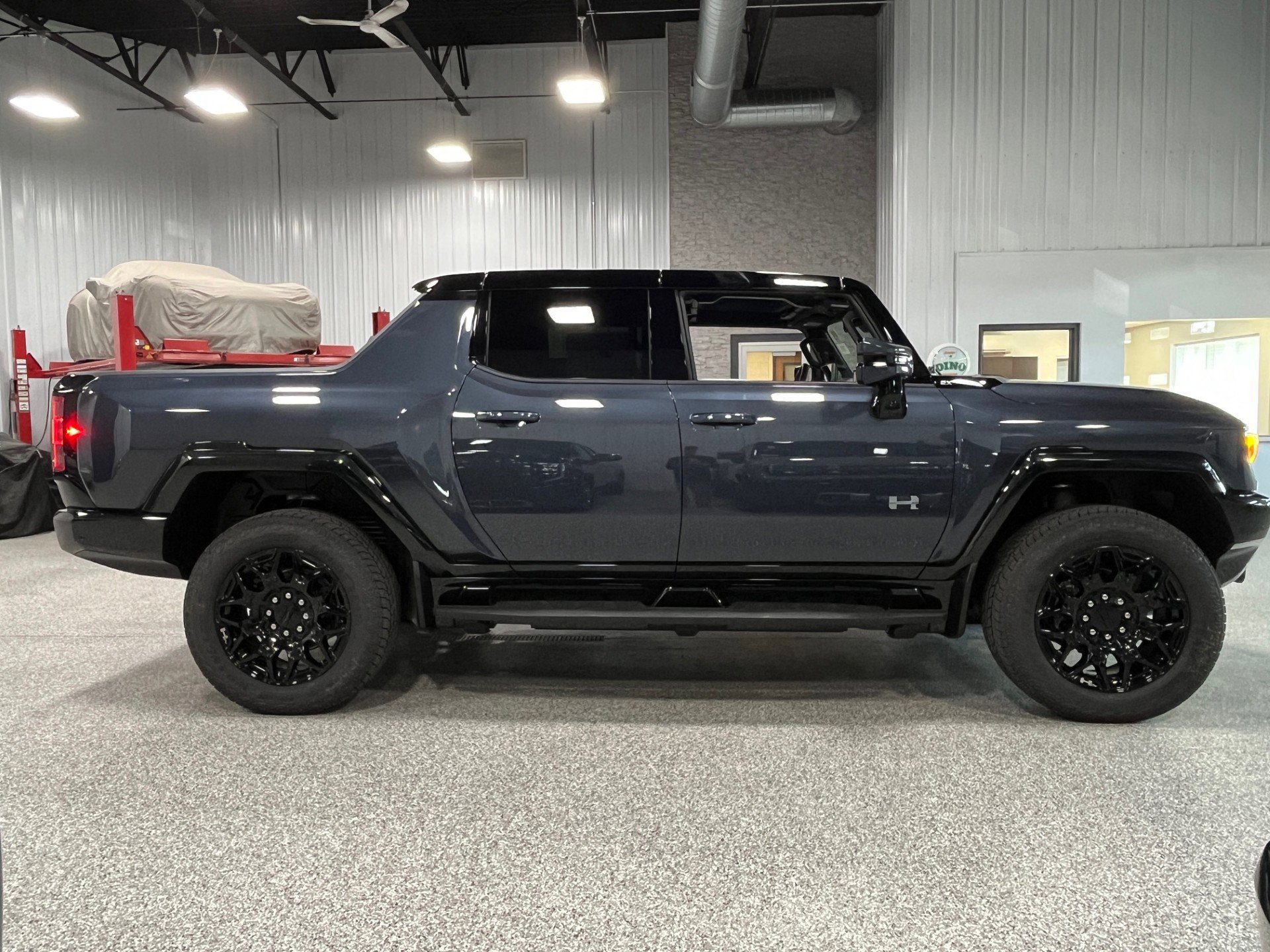 New 2025 GMC Hummer EV 2X image 6