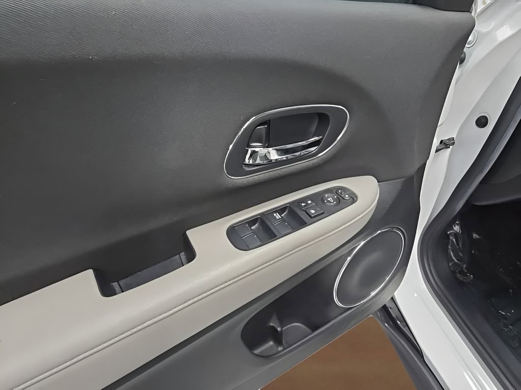 Used 2019 Honda HR-V EX image 10