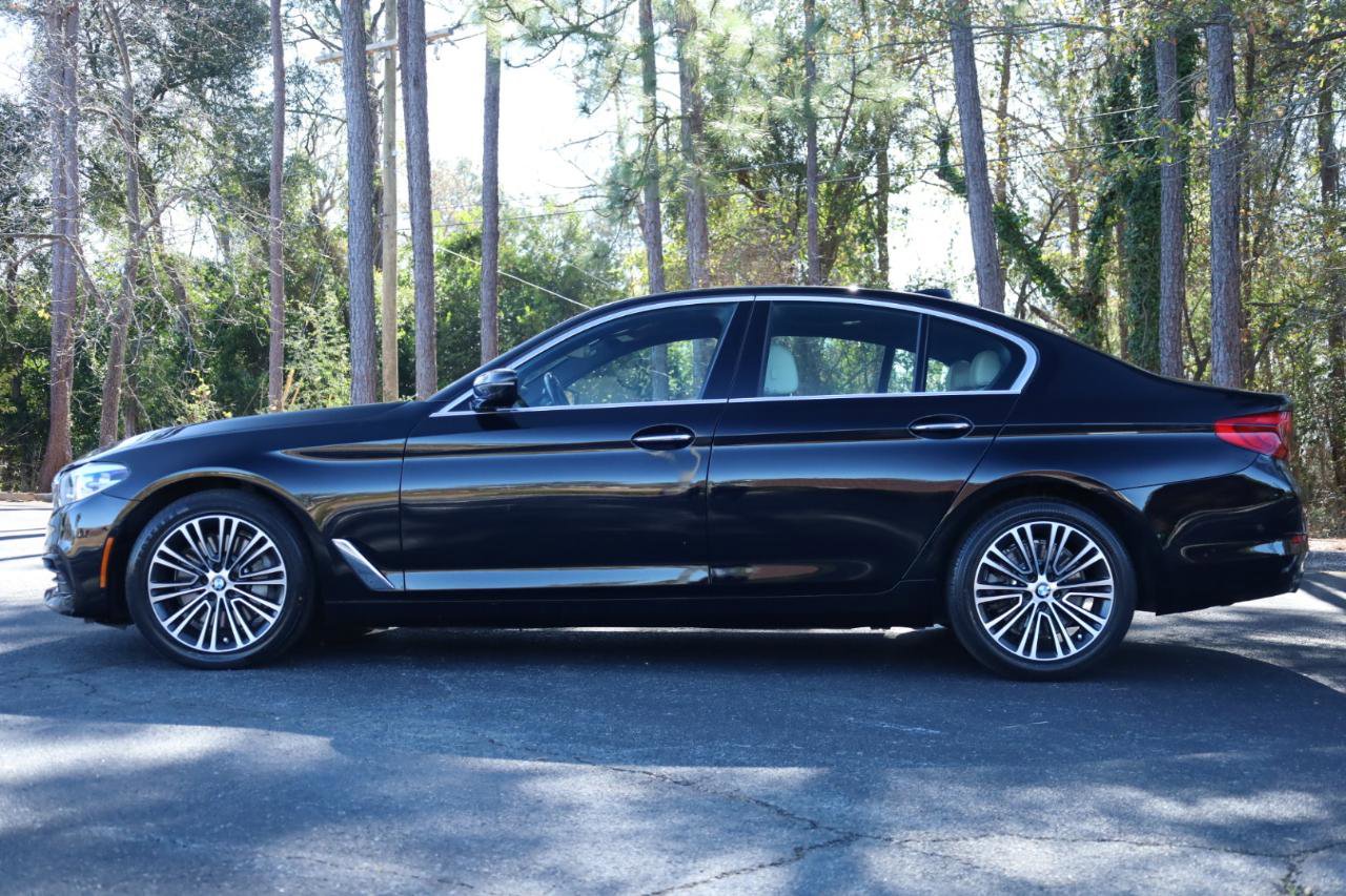 Used 2017 BMW 530i w/ Premium Package RWD image 2