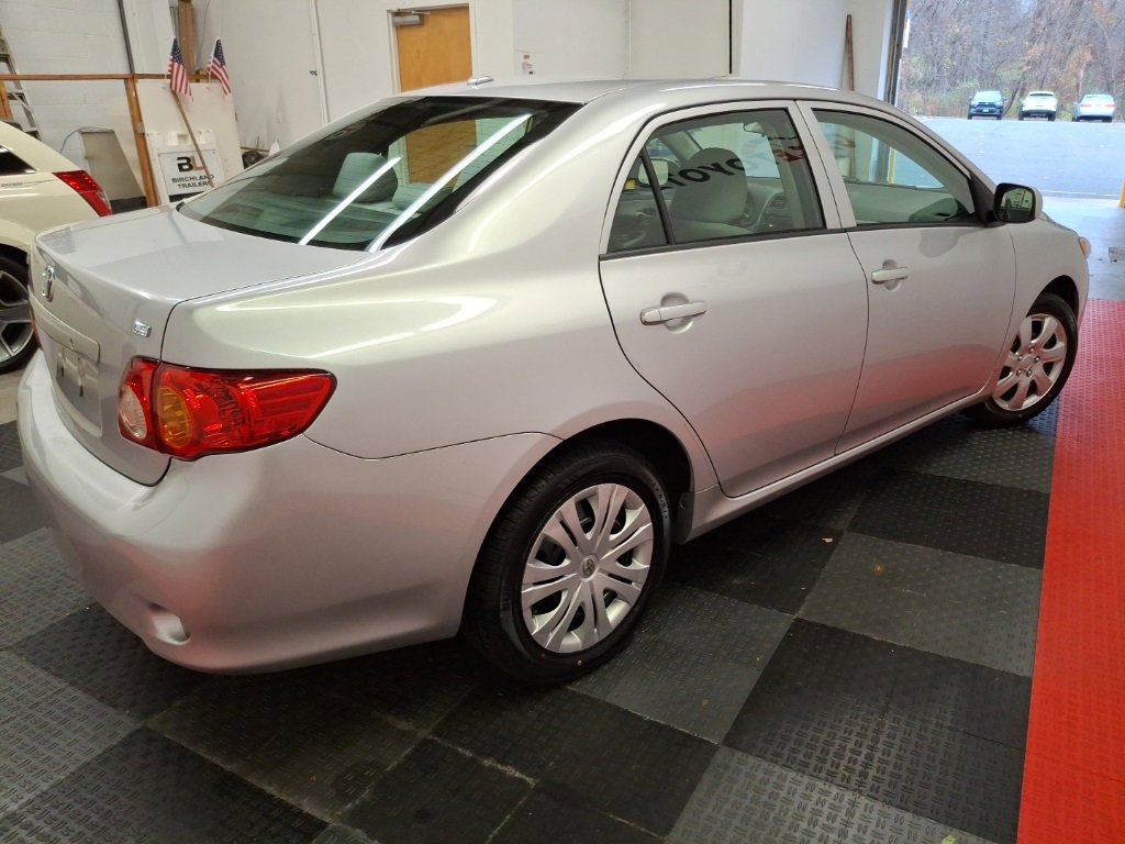 Used 2010 Toyota Corolla LE image 9