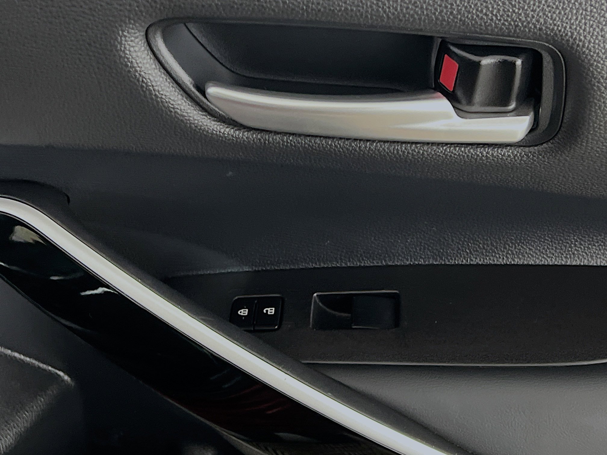 Used 2025 Toyota Corolla XSE image 32