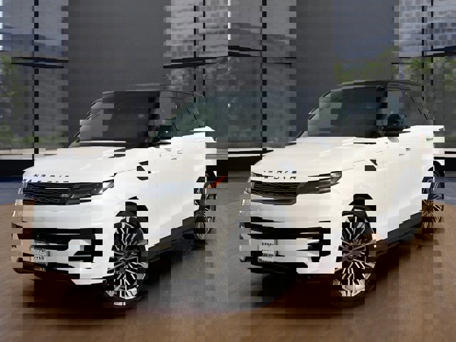 Used 2024 Land Rover Range Rover Sport SE image 1