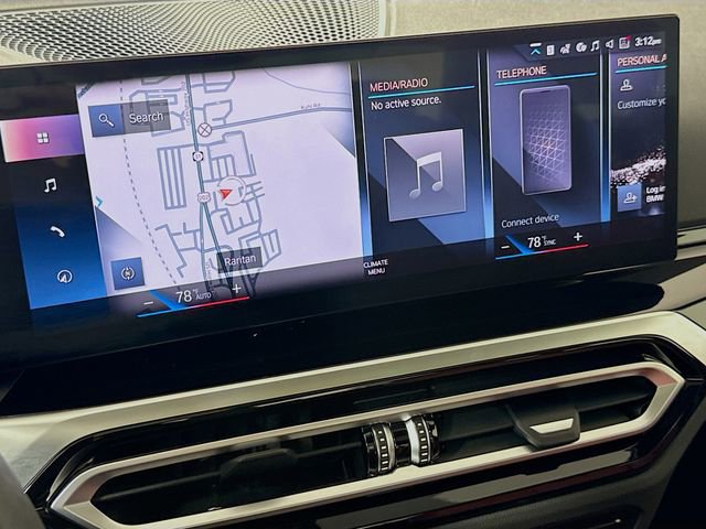 Used 2023 BMW 330i xDrive 330i xDrive w/ Driving Assistance Package image 17