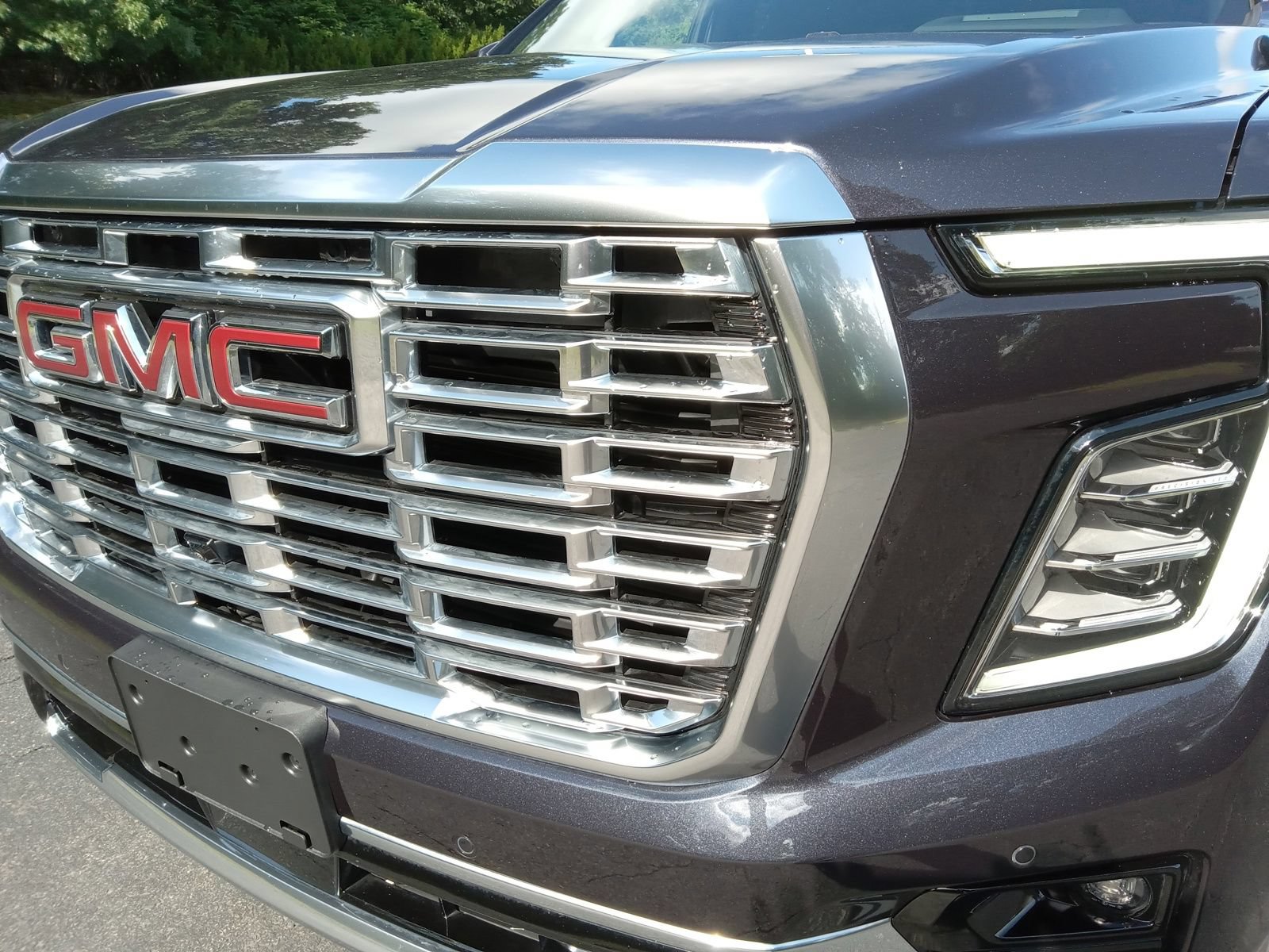 Used 2026 GMC Yukon Denali w/ Advanced Technology Package AWD/4WD image 7
