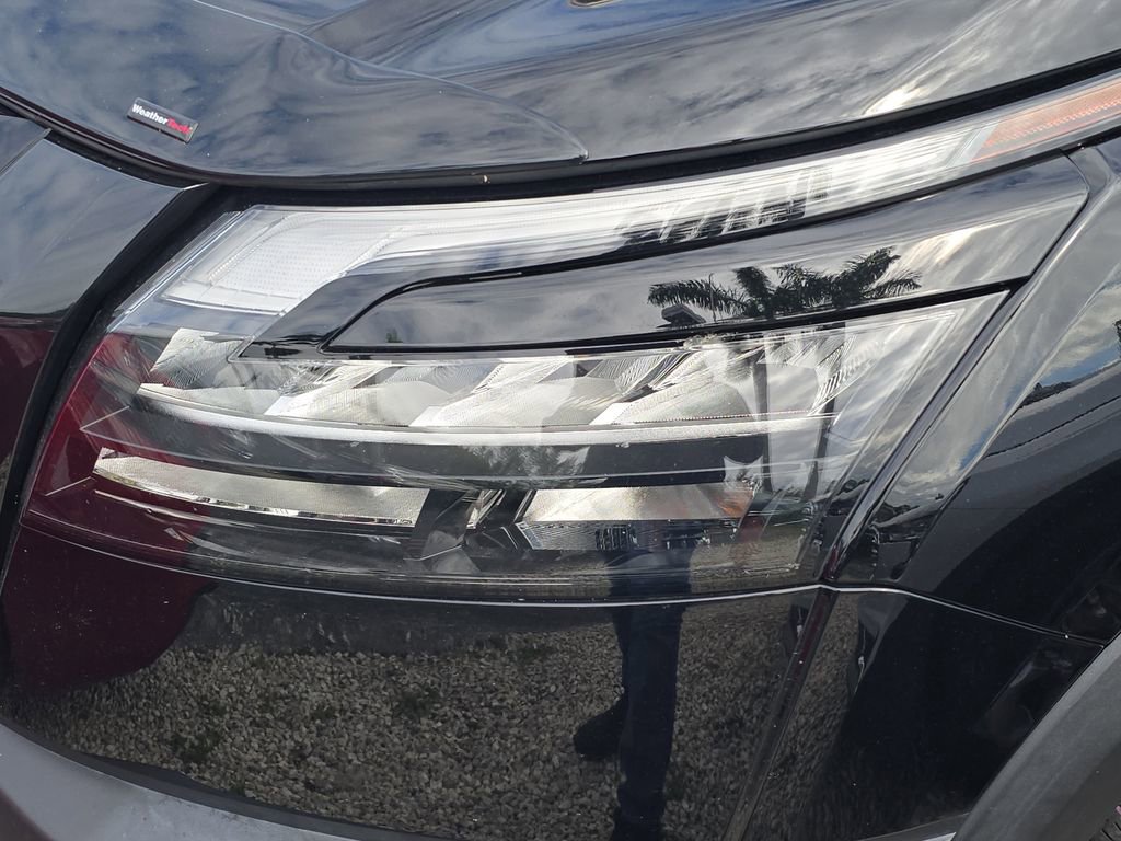 Used 2024 Nissan Pathfinder Rock Creek image 7