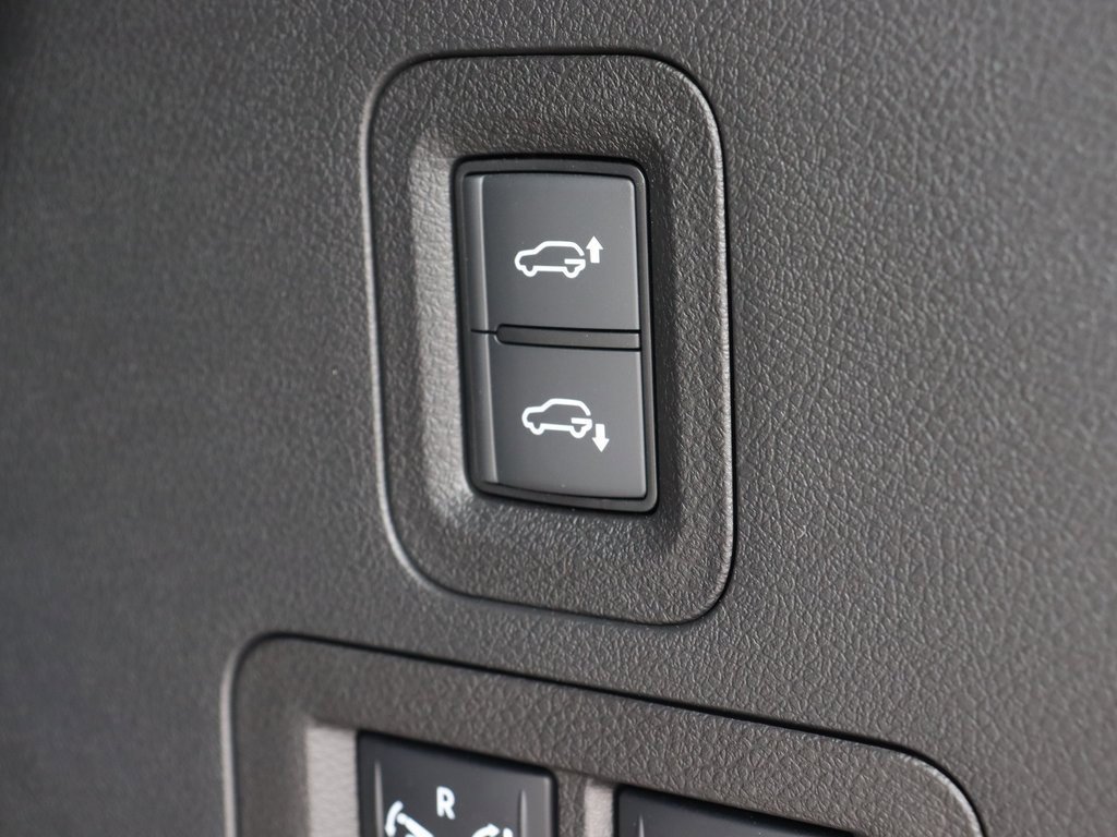 Certified 2025 INFINITI QX80 Luxe image 11