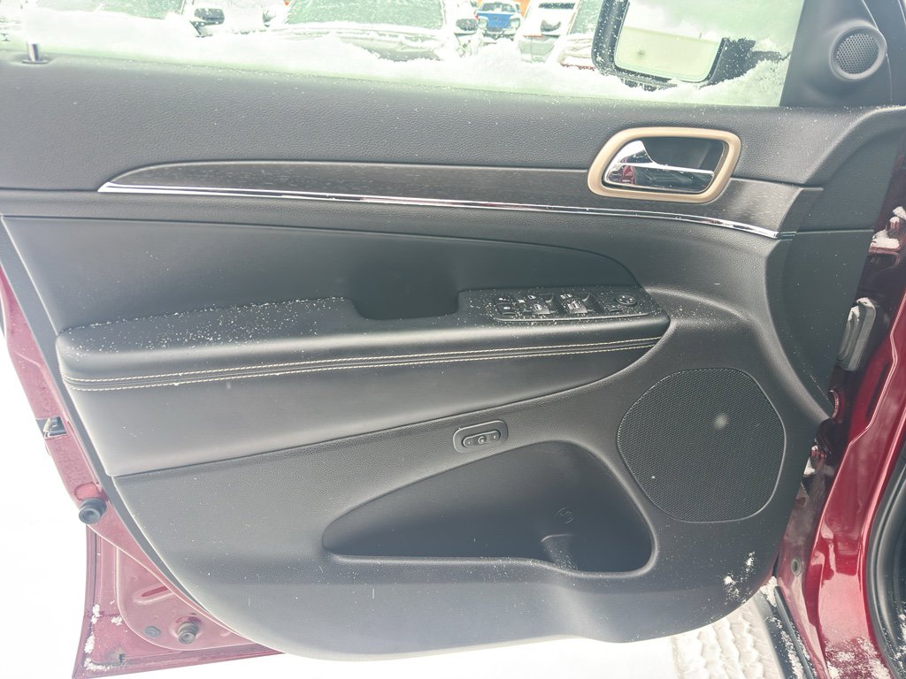 Used 2017 Jeep Grand Cherokee Limited w/ Trailer Tow Group IV image 13