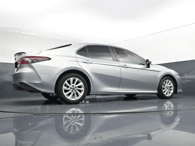 Used 2023 Toyota Camry LE w/ Convenience Package FWD image 33