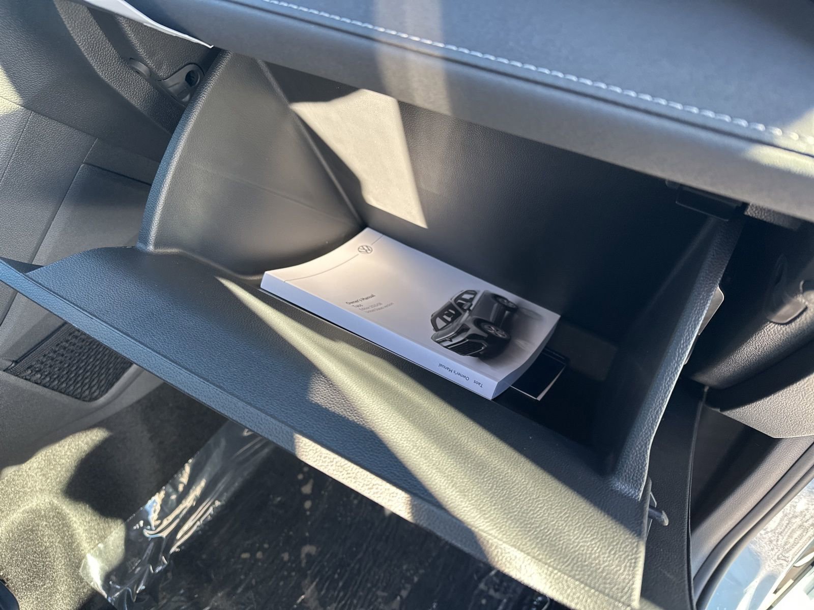 New 2026 Volkswagen Taos SE image 33