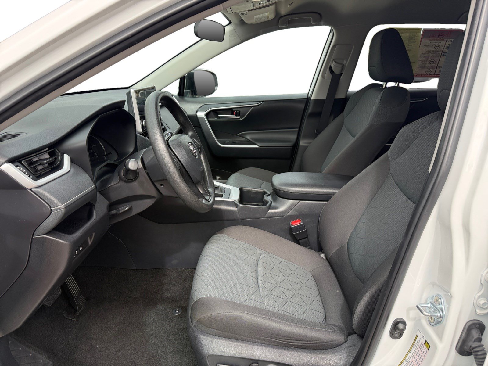 Used 2025 Toyota RAV4 XLE AWD/4WD image 10