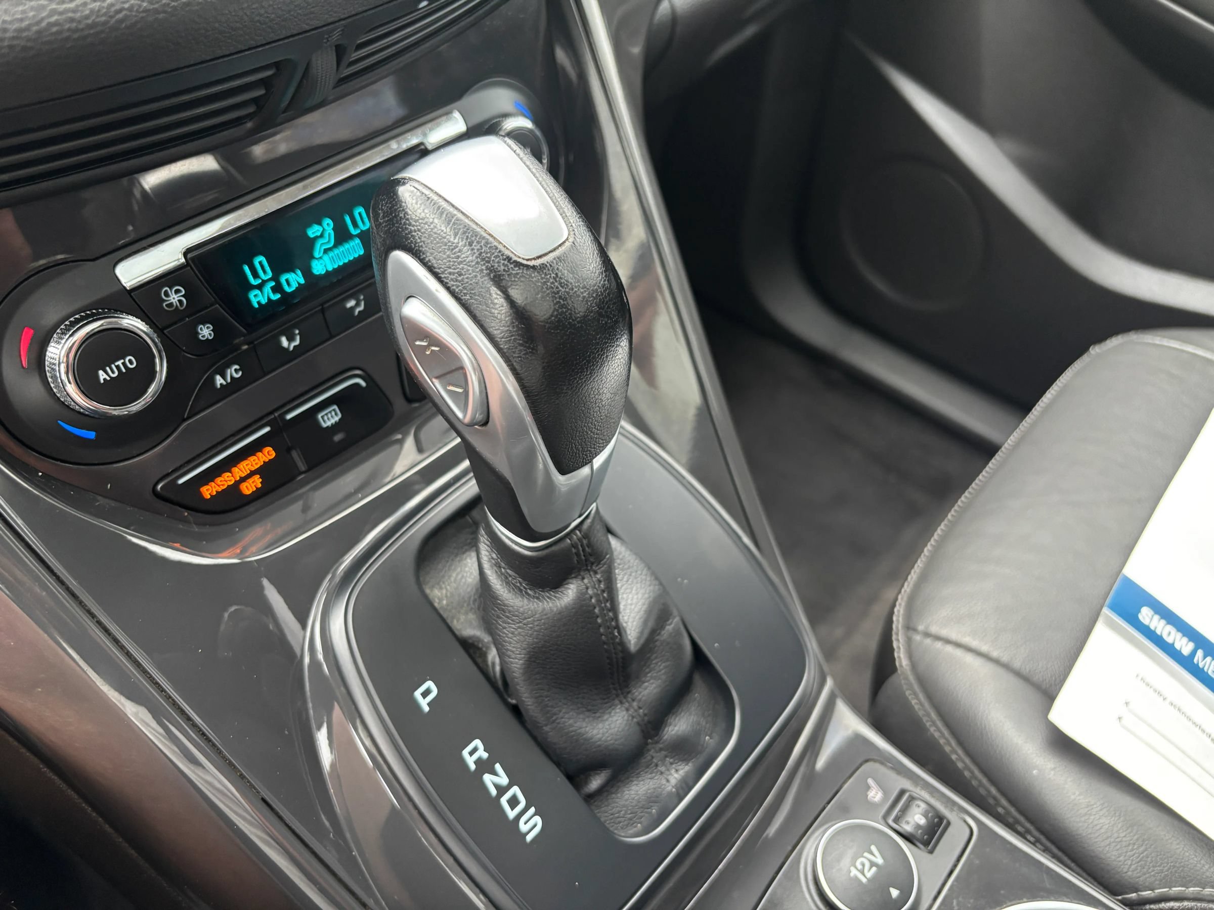Used 2015 Ford Escape Titanium AWD/4WD image 23