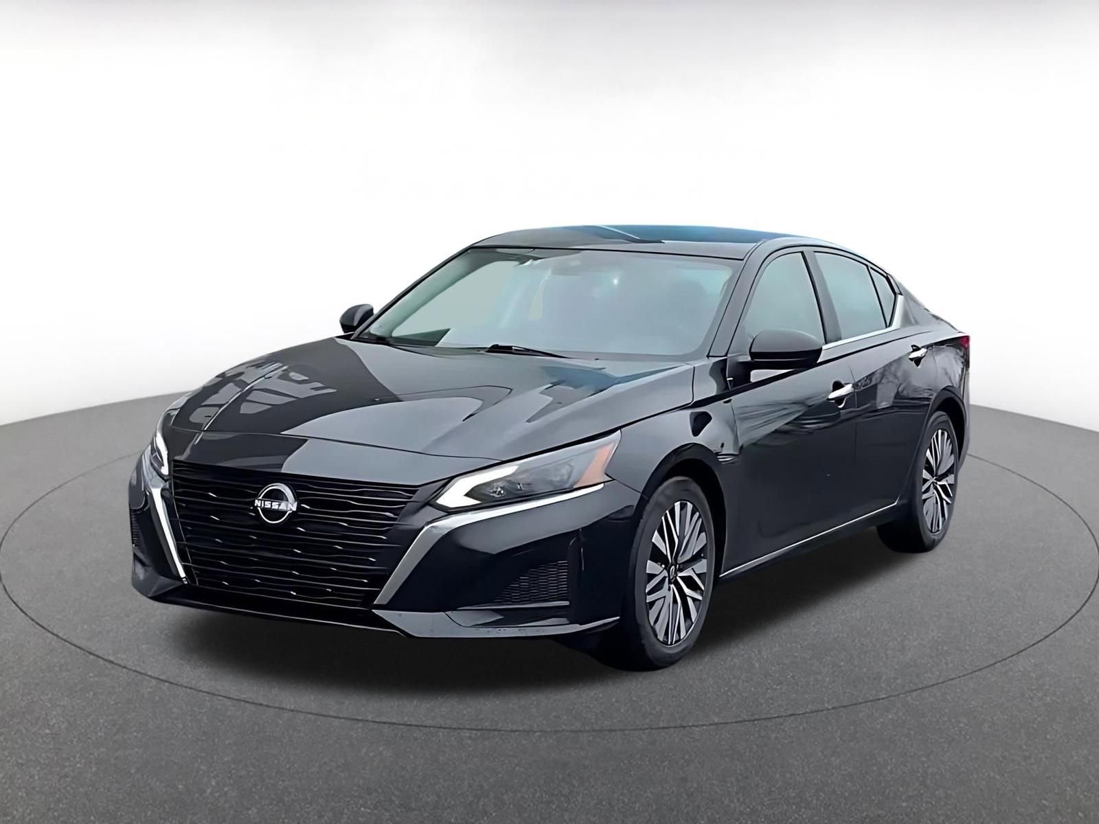 Used 2025 Nissan Altima 2.5 SV FWD image 7