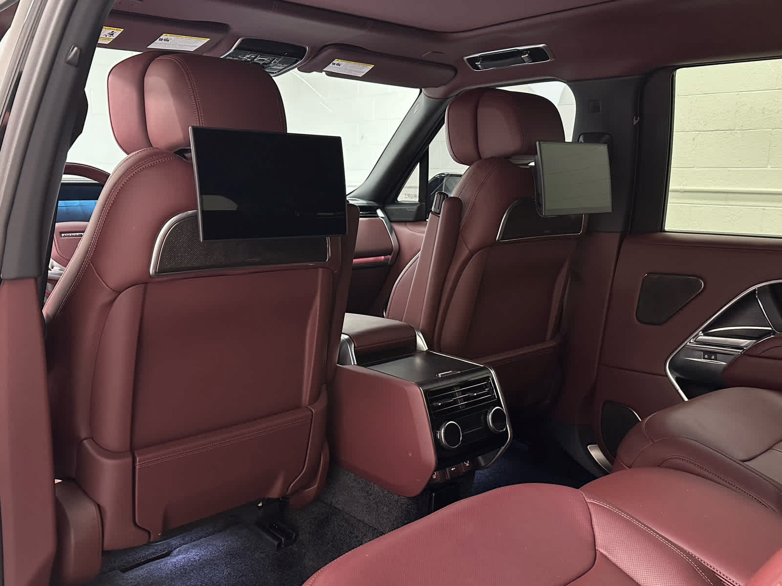 Used 2024 Land Rover Range Rover Long Wheelbase Autobiography AWD/4WD image 13