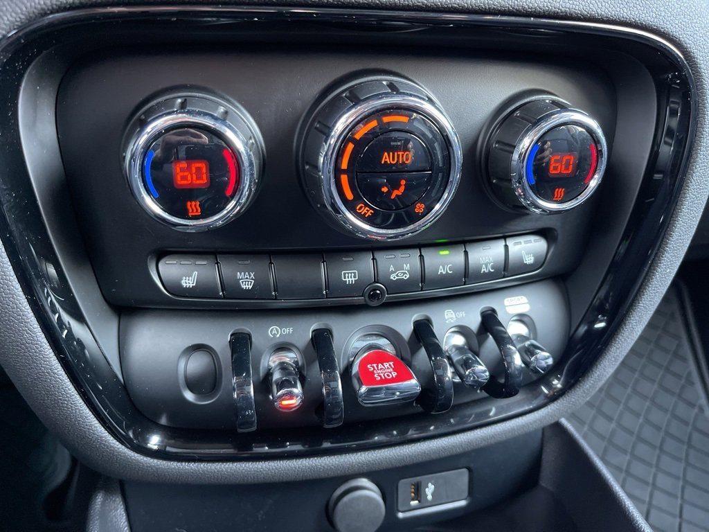 Used 2020 MINI Cooper Clubman S w/ Premium Package image 16