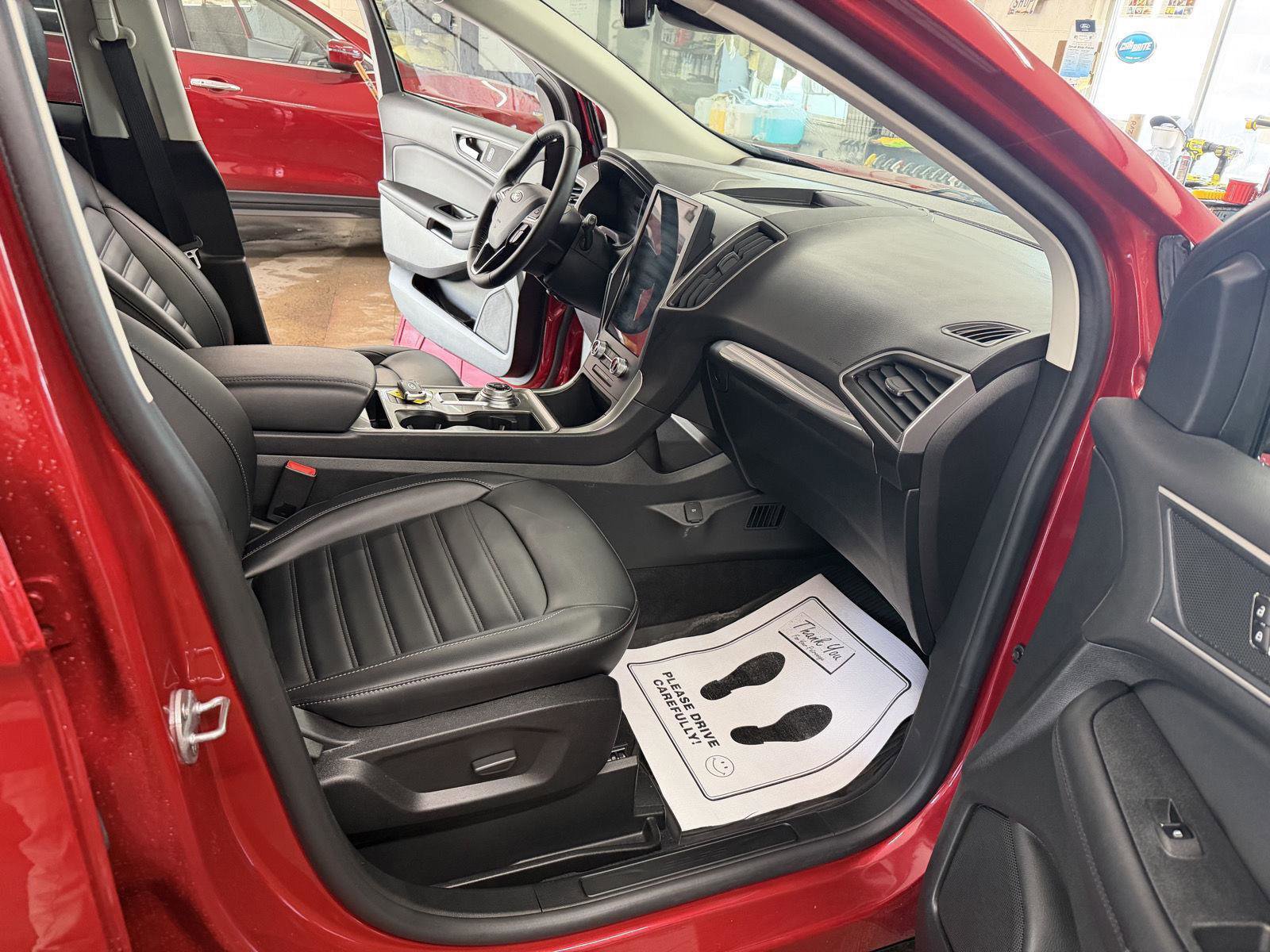 Used 2023 Ford Edge SEL w/ Convenience Package AWD/4WD image 10