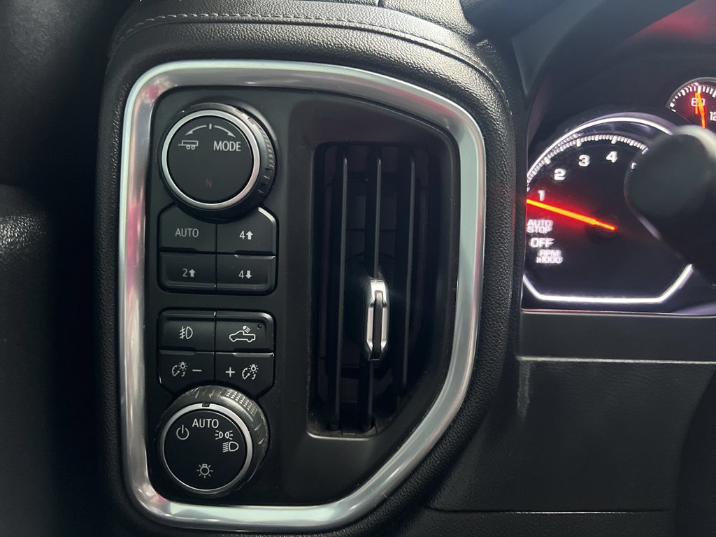 Used 2021 Chevrolet Silverado 1500 LT Trail Boss AWD/4WD image 18