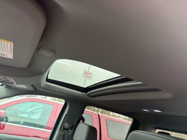 Used 2025 GMC Sierra 1500 SLT w/ SLT Premium Plus Package image 4