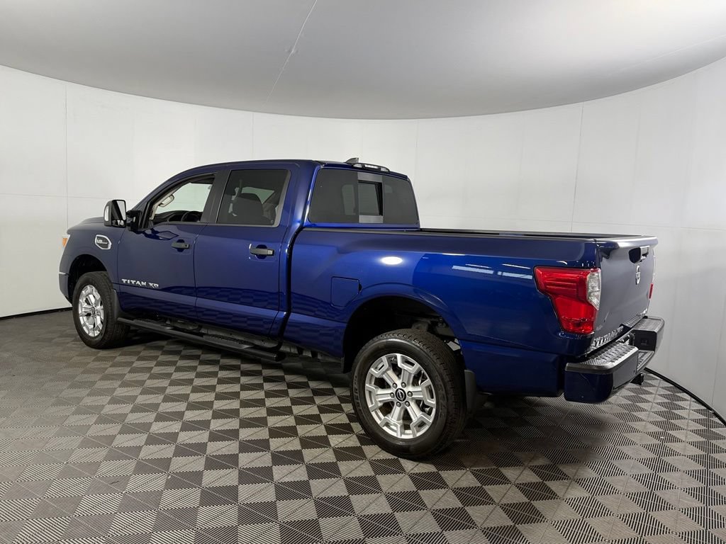 Used 2024 Nissan Titan SV w/ SV Convenience Package AWD/4WD image 9