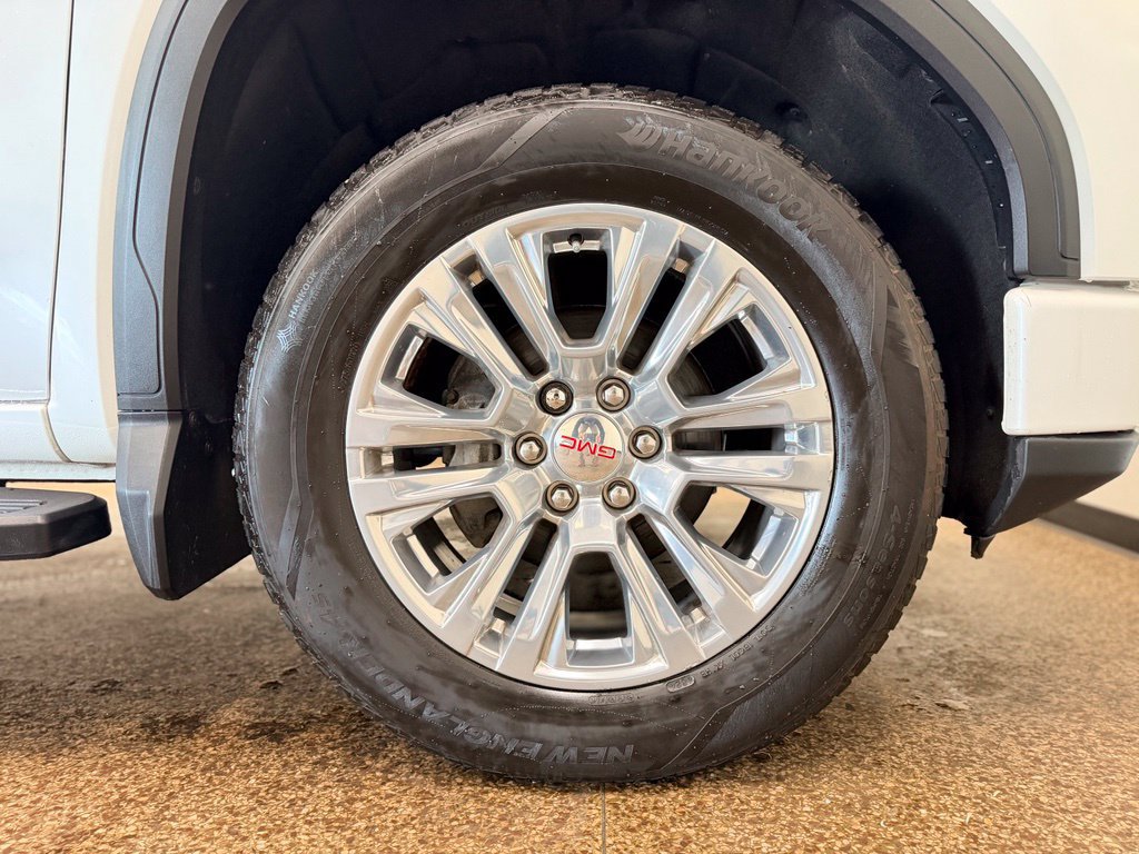Used 2023 GMC Sierra 1500 Denali w/ Technology Package AWD/4WD image 24