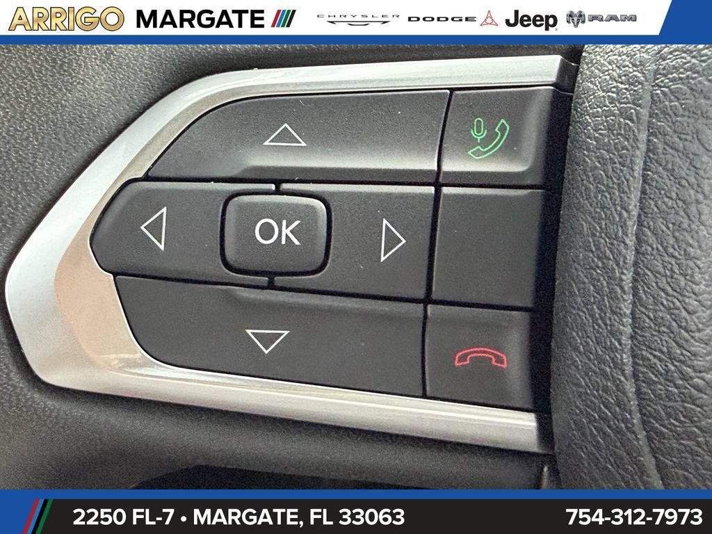 Used 2023 Jeep Compass Latitude AWD/4WD image 30