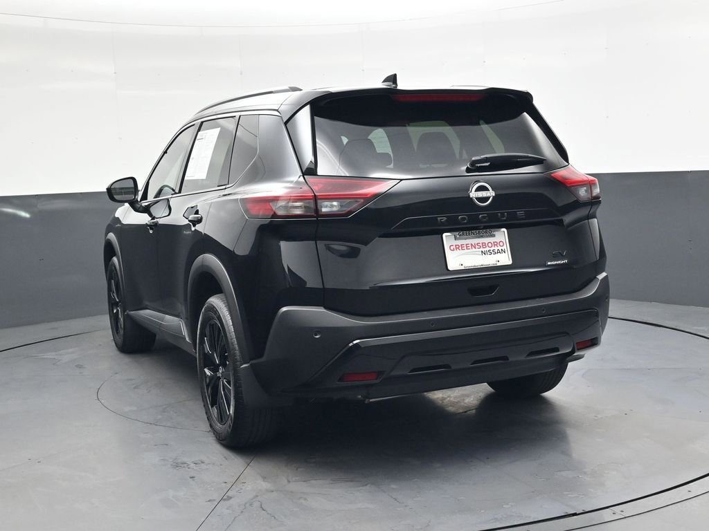 Used 2023 Nissan Rogue SV w/ SV Premium B Package image 5