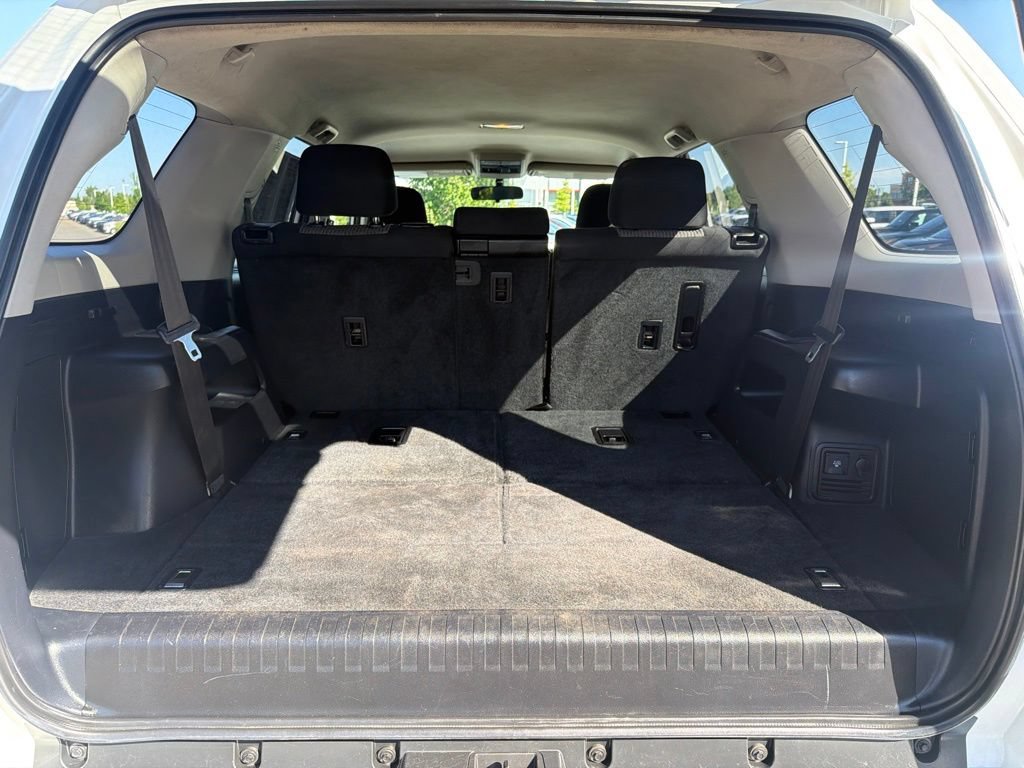 Used 2016 Toyota 4Runner SR5 AWD/4WD image 16