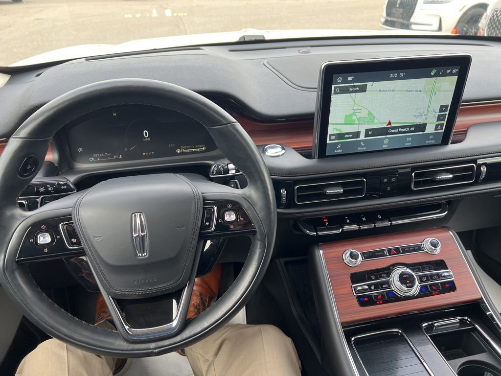 Used 2023 Lincoln Aviator Reserve w/ Equipment Group 201A image 14