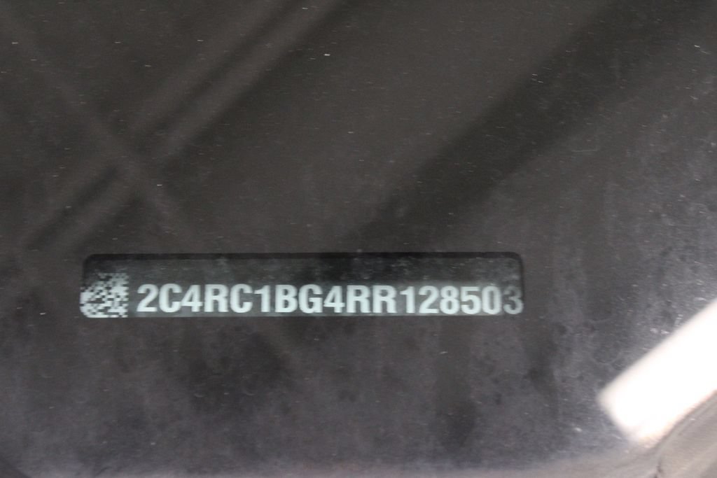 Used 2024 Chrysler Pacifica Touring-L FWD image 31