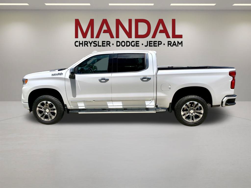 Used 2023 Chevrolet Silverado 1500 High Country w/ Technology Package AWD/4WD image 9