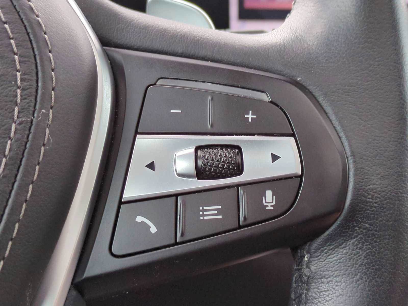 Certified 2024 BMW X5 xDrive50e w/ Premium Package image 25