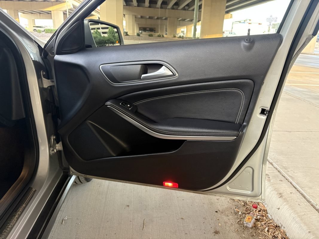 Used 2016 Mercedes-Benz GLA 250 image 26