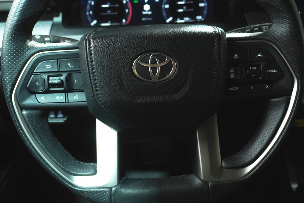 Certified 2025 Toyota 4Runner Trailhunter AWD/4WD image 18