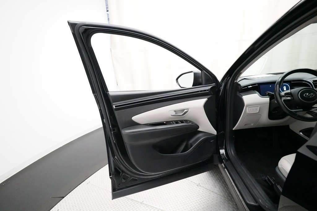 Used 2023 Hyundai Tucson Limited image 28