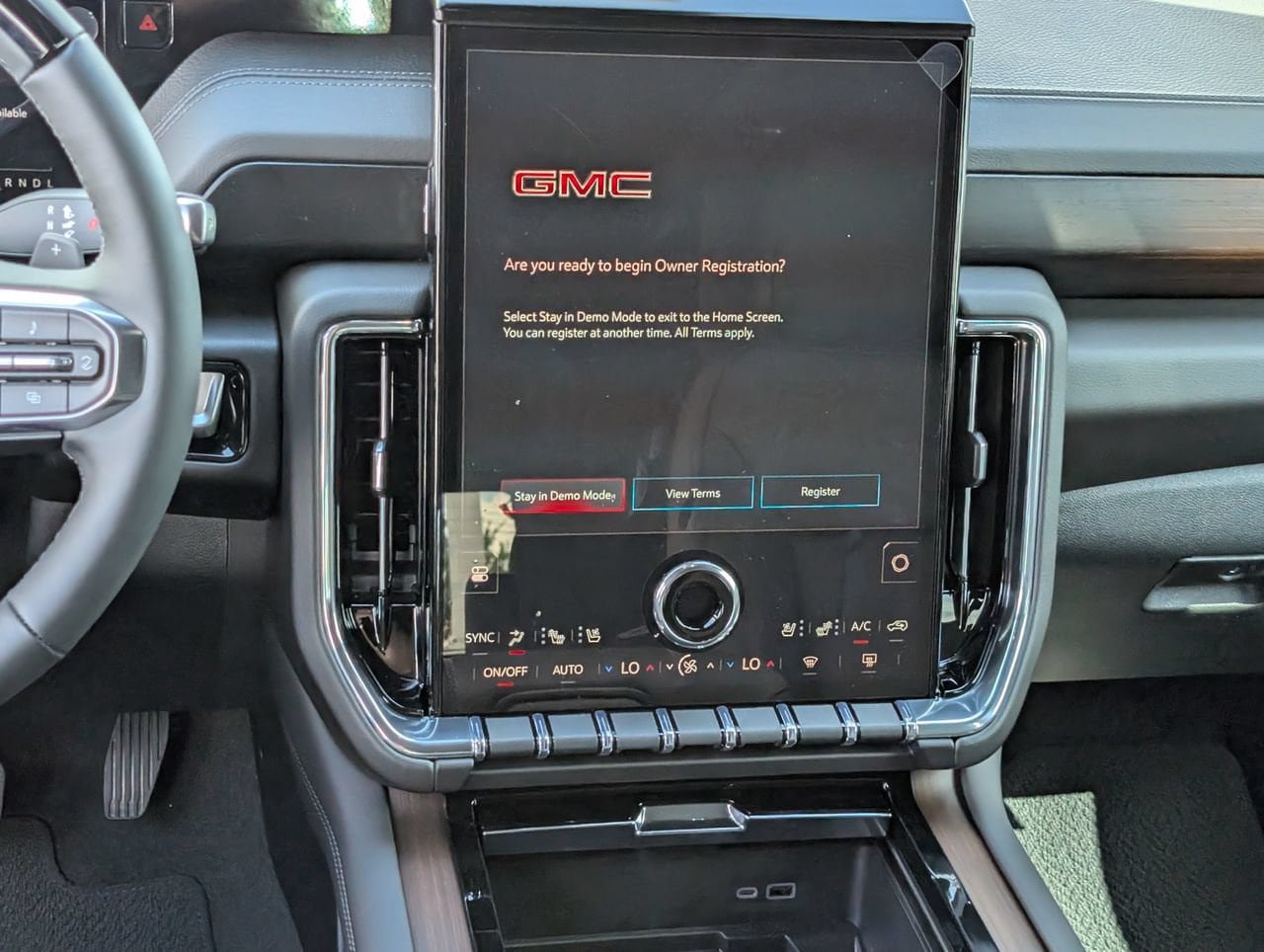 New 2026 GMC Yukon Denali w/ Advanced Technology Package AWD/4WD image 11
