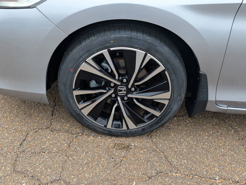 Used 2017 Honda Accord EX-L image 26