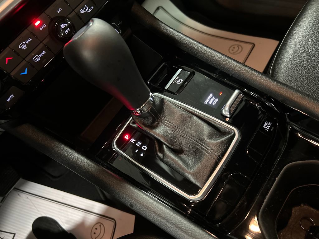 Used 2024 Jeep Compass Limited image 20