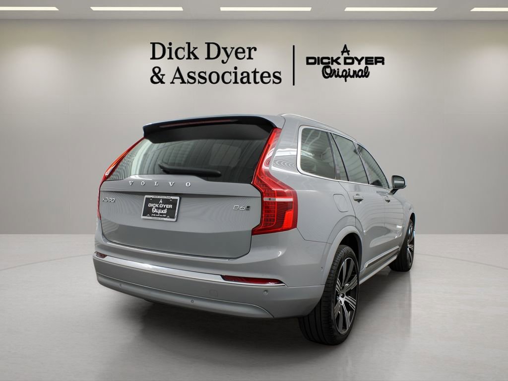 Certified 2025 Volvo XC90 B6 Plus image 2