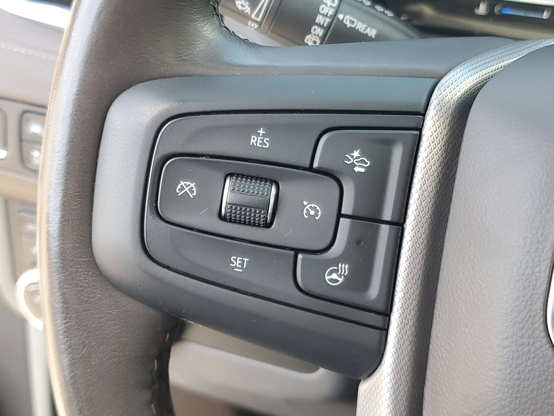 Used 2022 GMC Yukon Denali AWD/4WD image 28