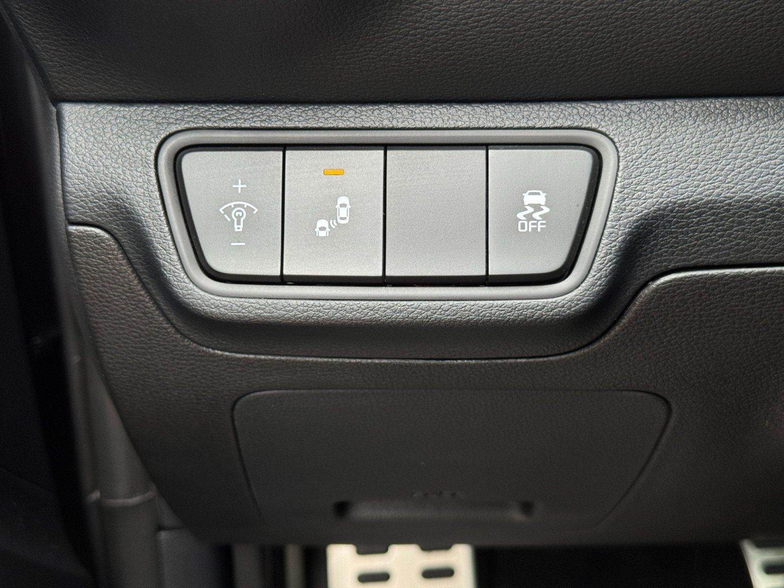 Used 2024 Kia Forte GT-Line w/ GT-Line Premium Package FWD image 17