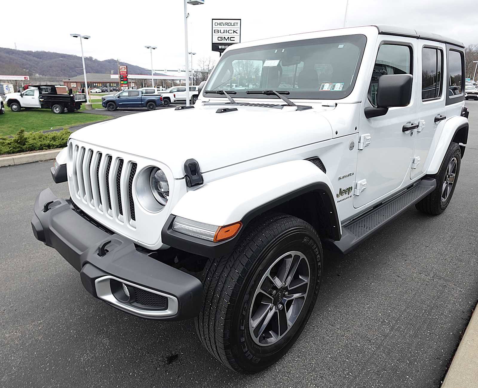 Used 2023 Jeep Wrangler Sahara w/ LED Lighting Group image 7