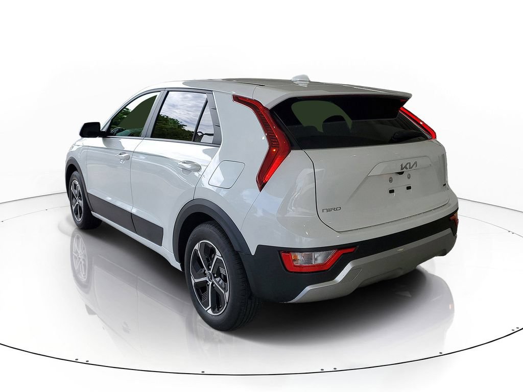 Used 2026 Kia Niro LX FWD image 4