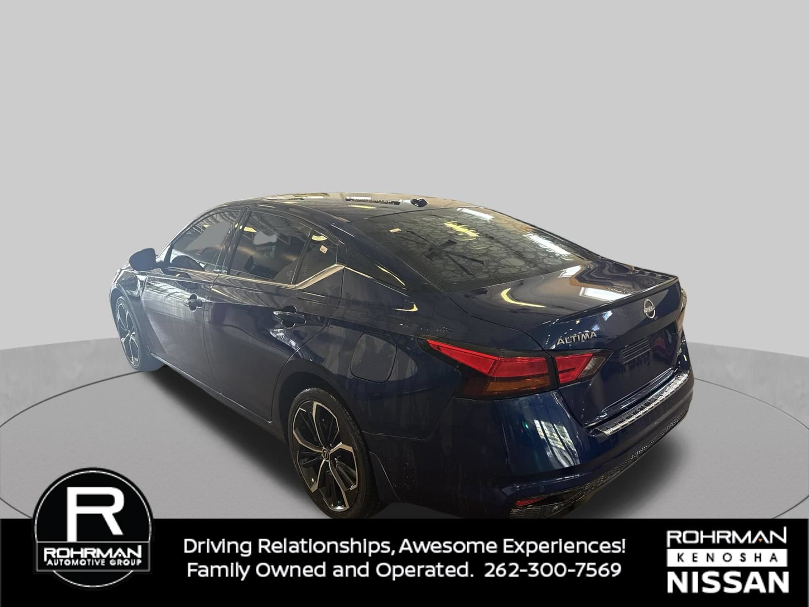 Used 2023 Nissan Altima 2.5 SR w/ SR Premium Package AWD/4WD image 3
